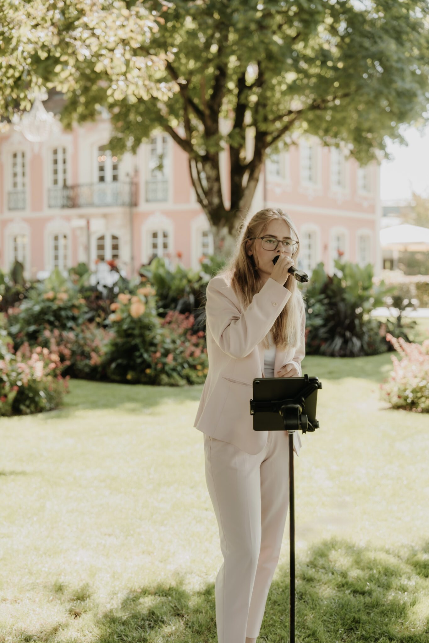 Hochzeitssängerin singt auf Hochzeit; Lorena Kirchhoffer