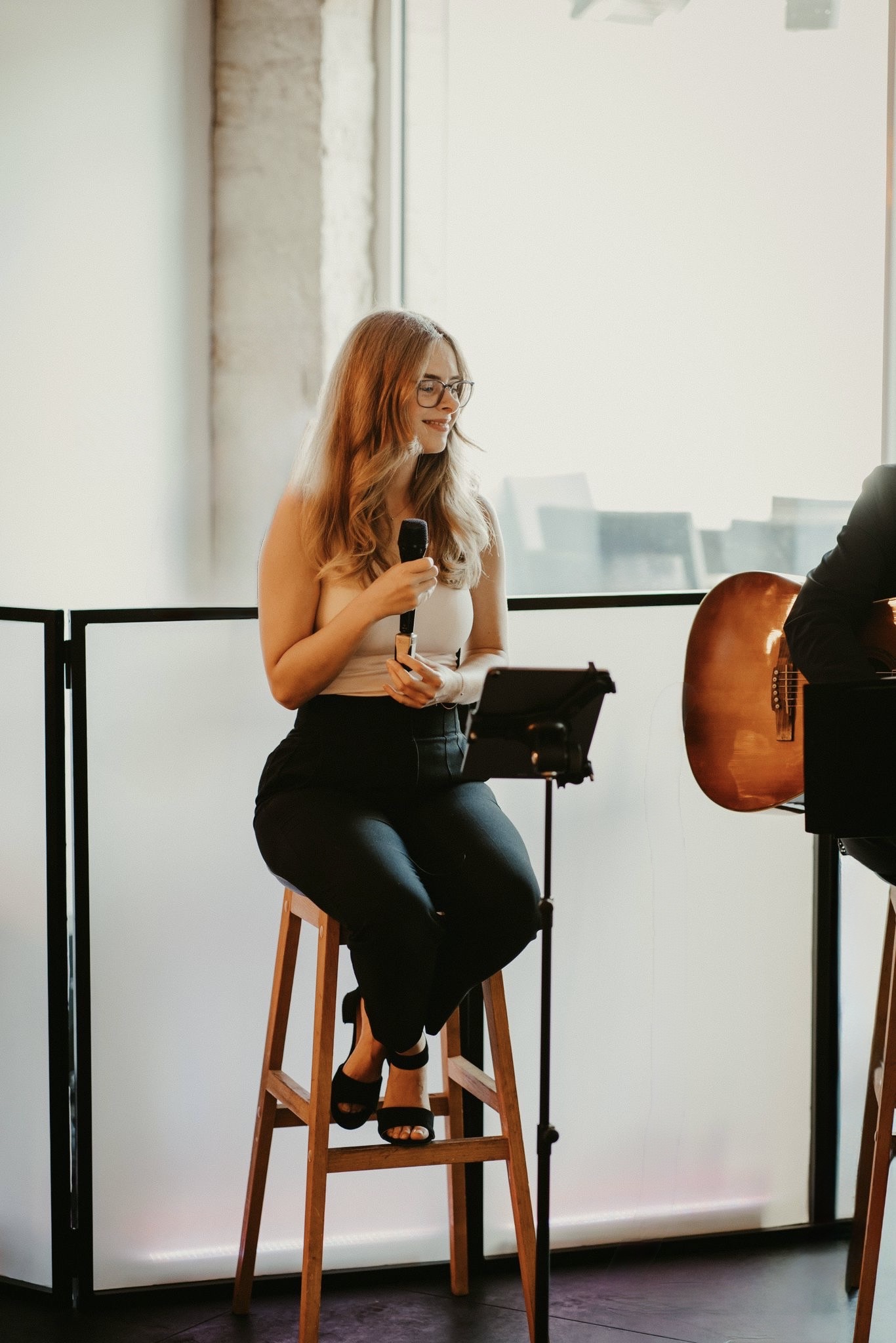 Hochzeitssängerin singt auf Hochzeitsparty; Lorena Kirchhoffer; Hochzeitsdj